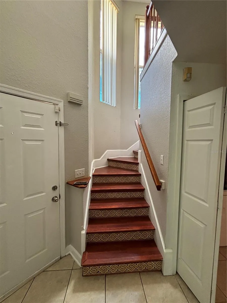246 DAWN CT