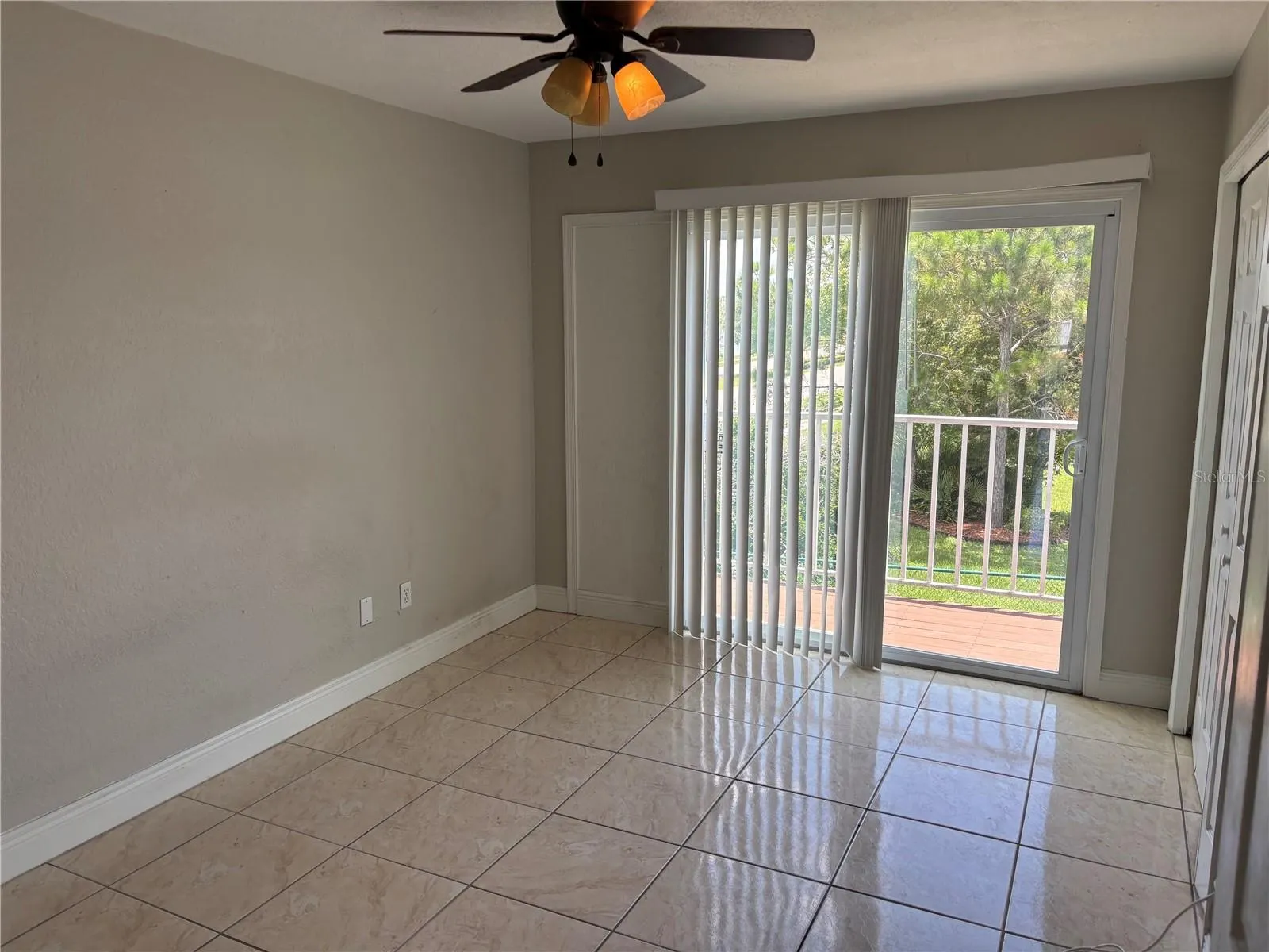 246 DAWN CT
