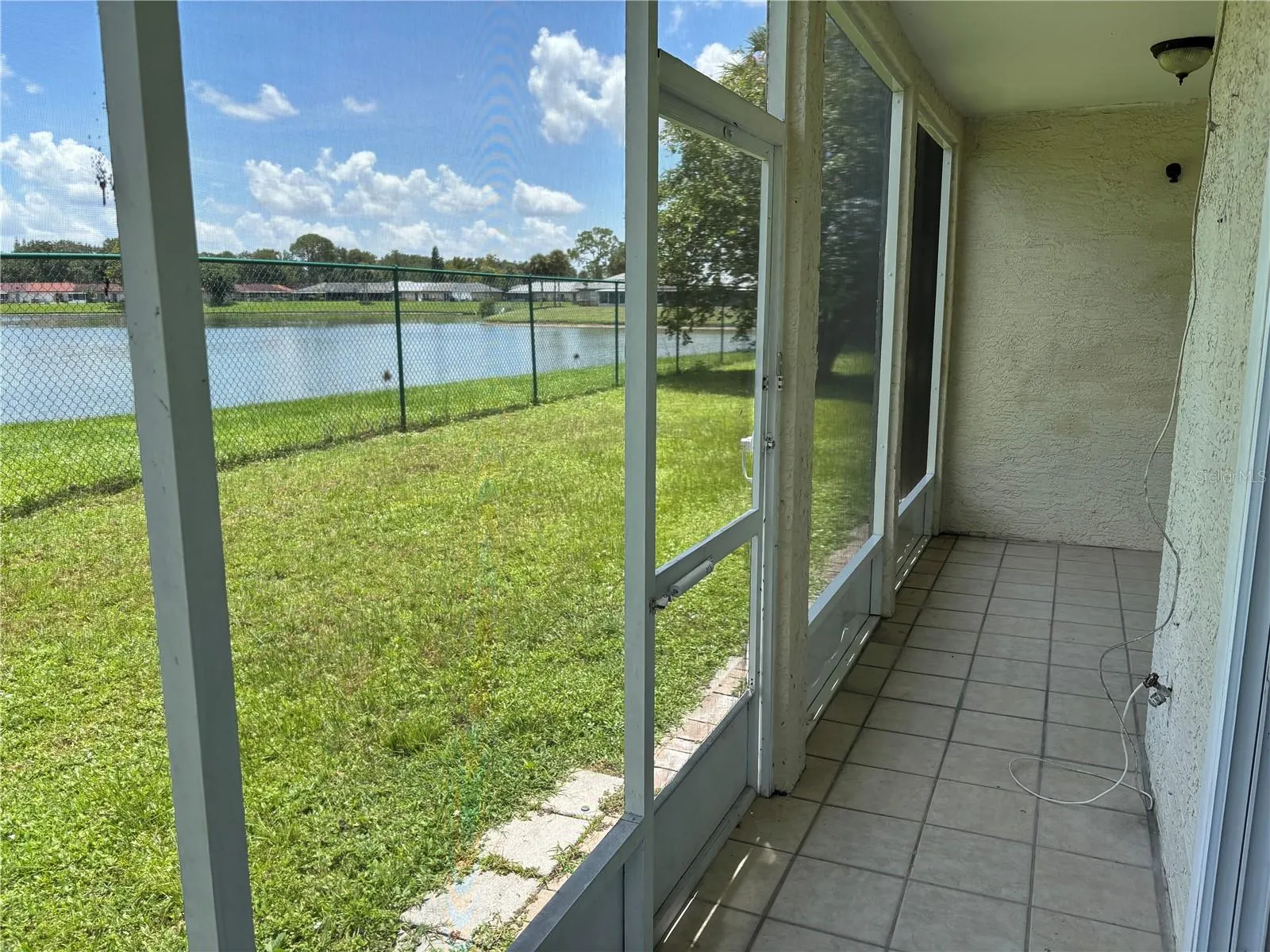 246 DAWN CT