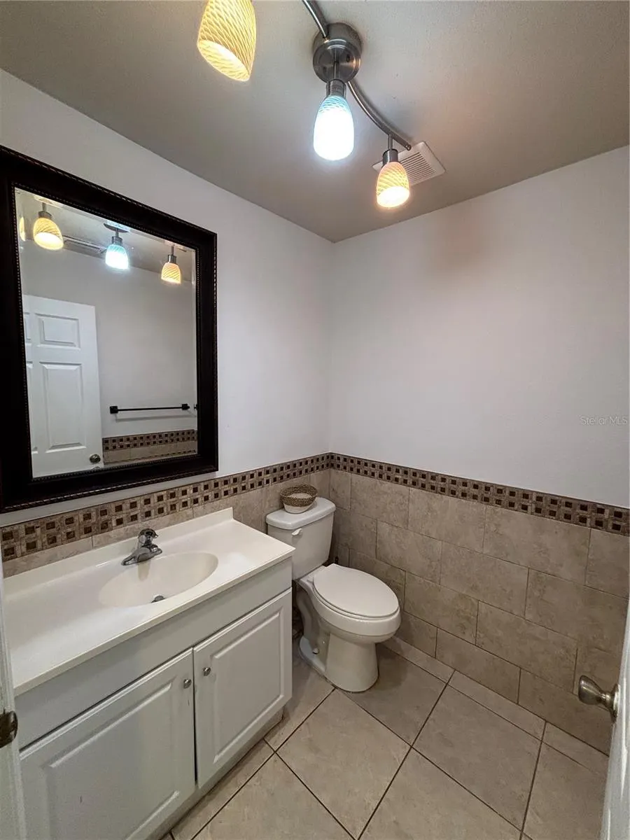 246 DAWN CT