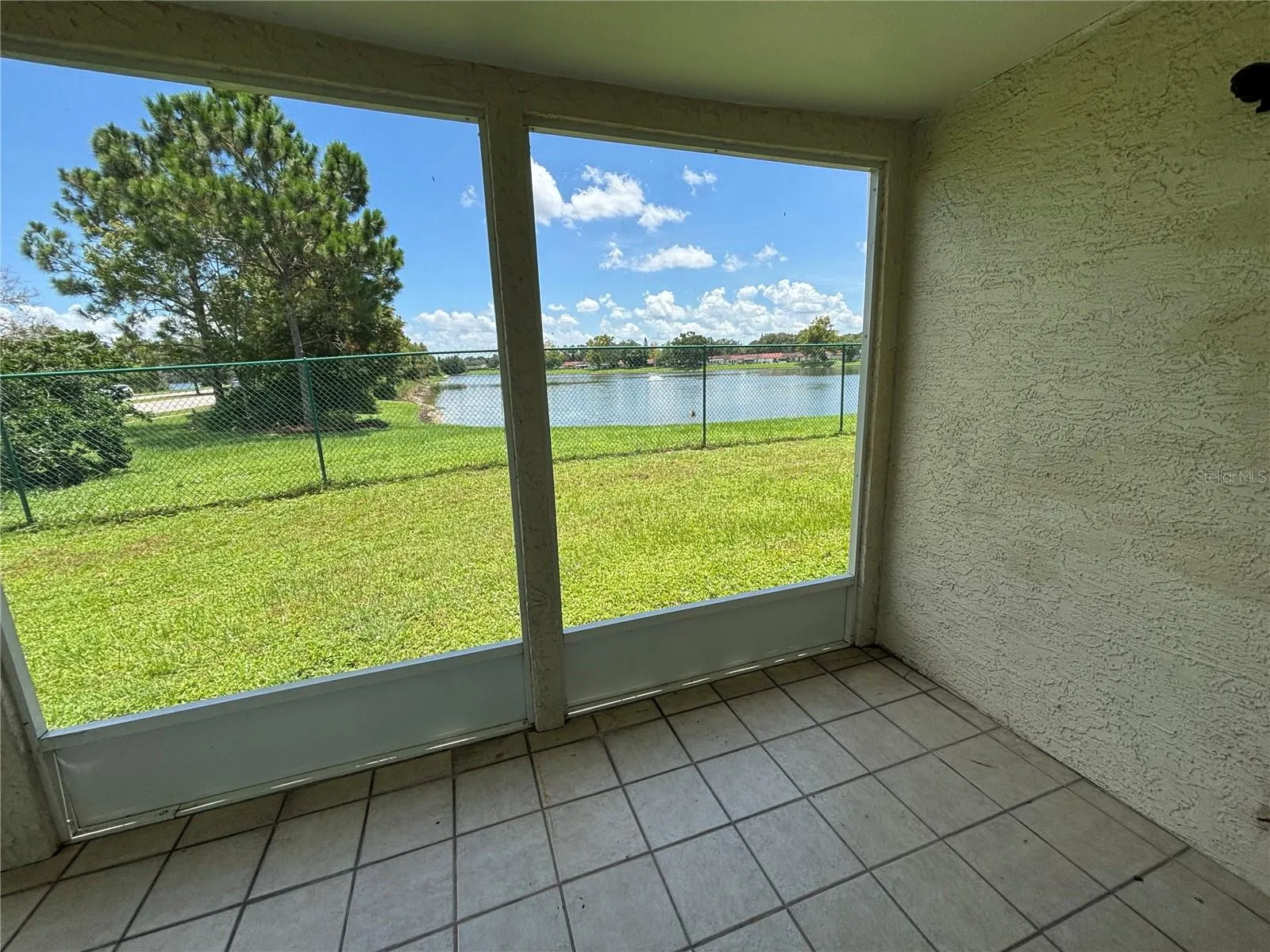 246 DAWN CT