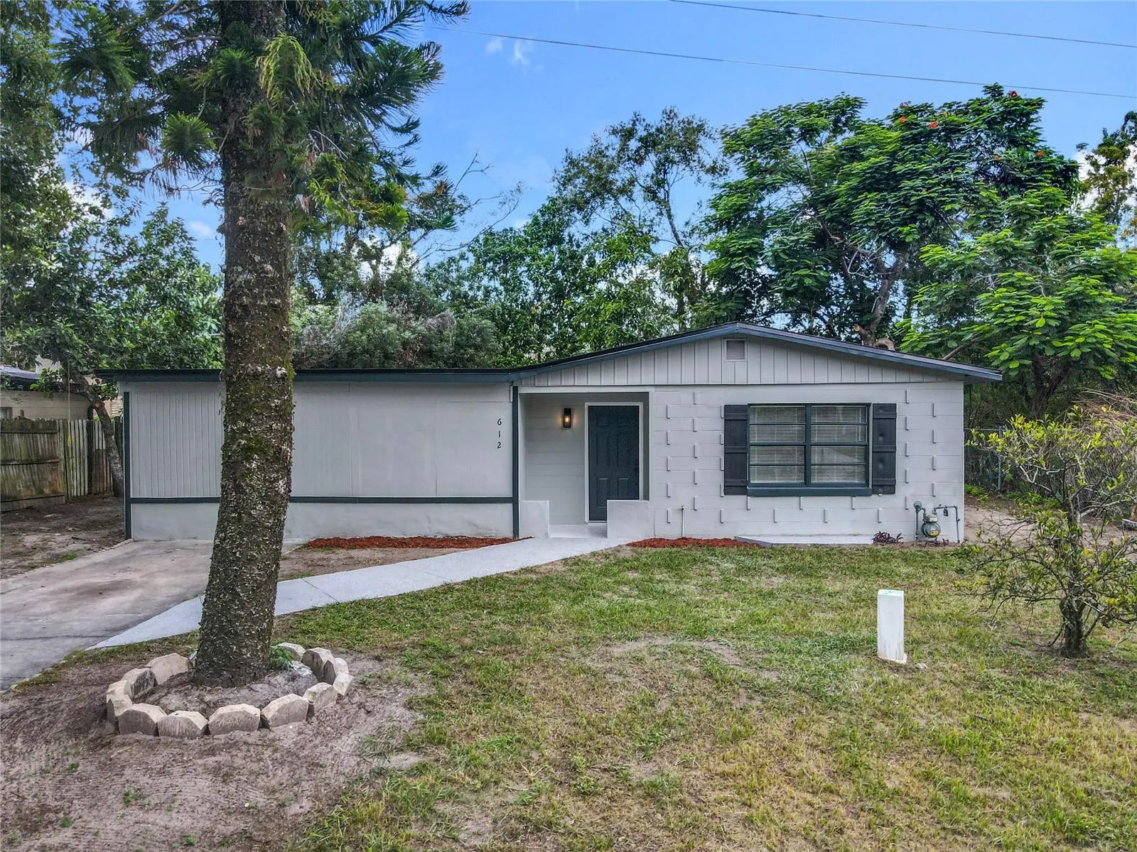 612 ACAPULCA WAY