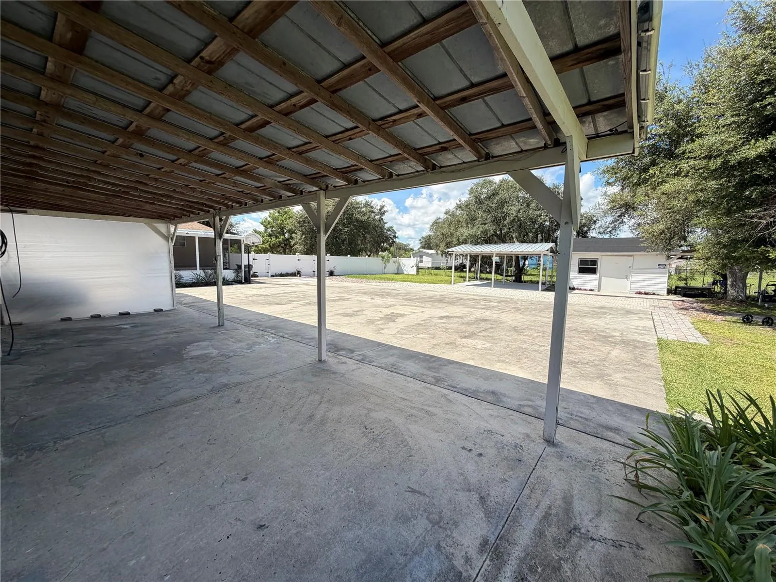 4350 TIMMERMAN AVE