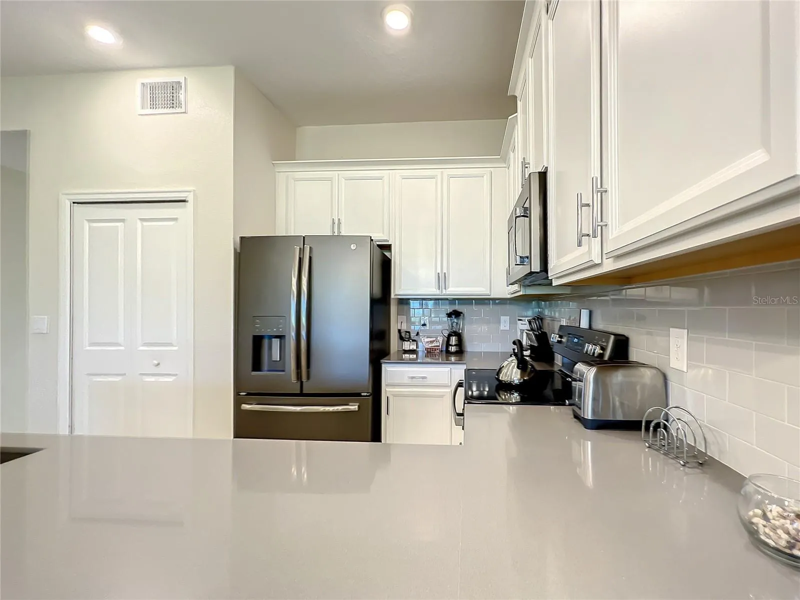 747 OCEAN COURSE AVE #747, #747