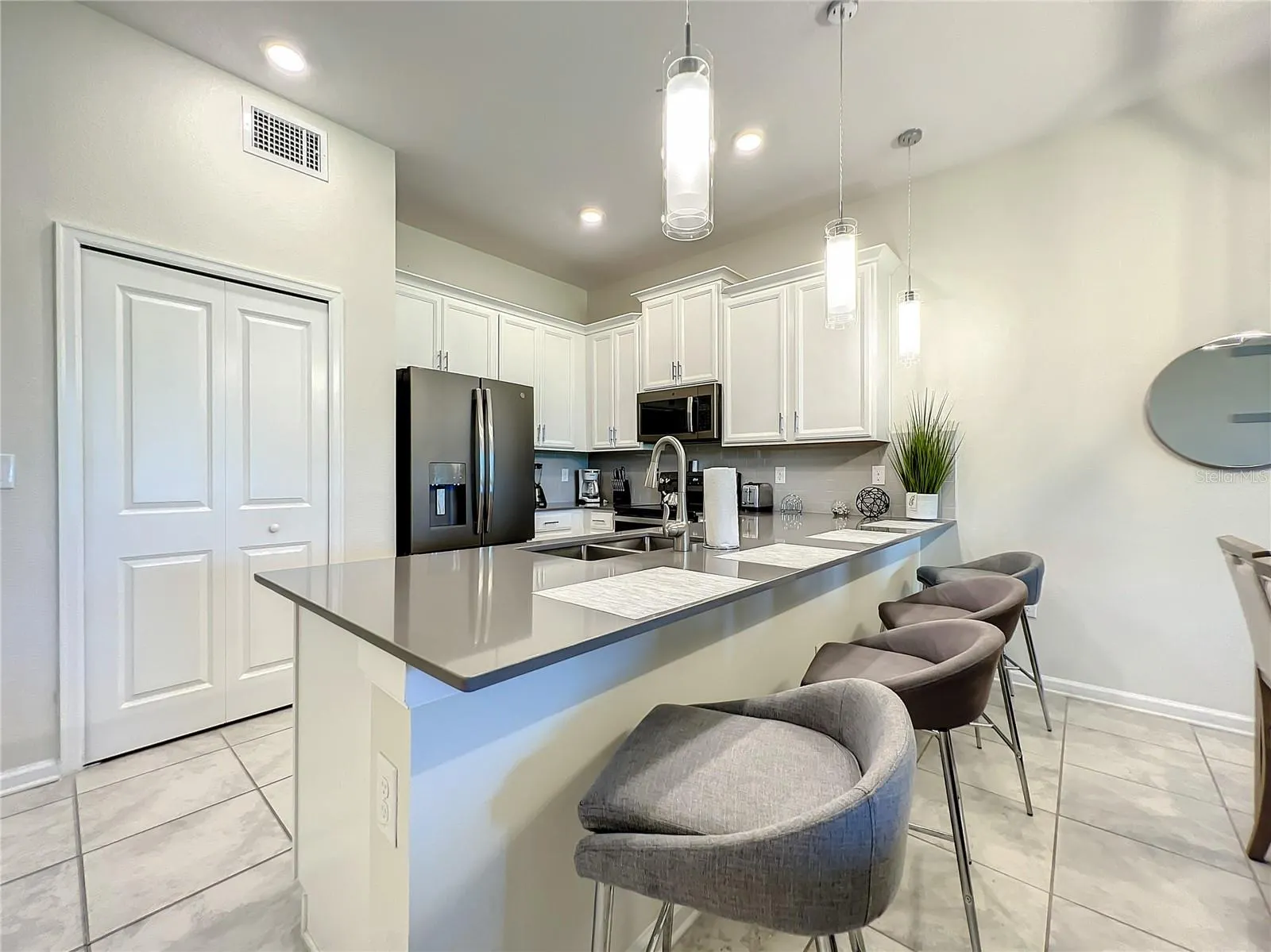 747 OCEAN COURSE AVE #747, #747
