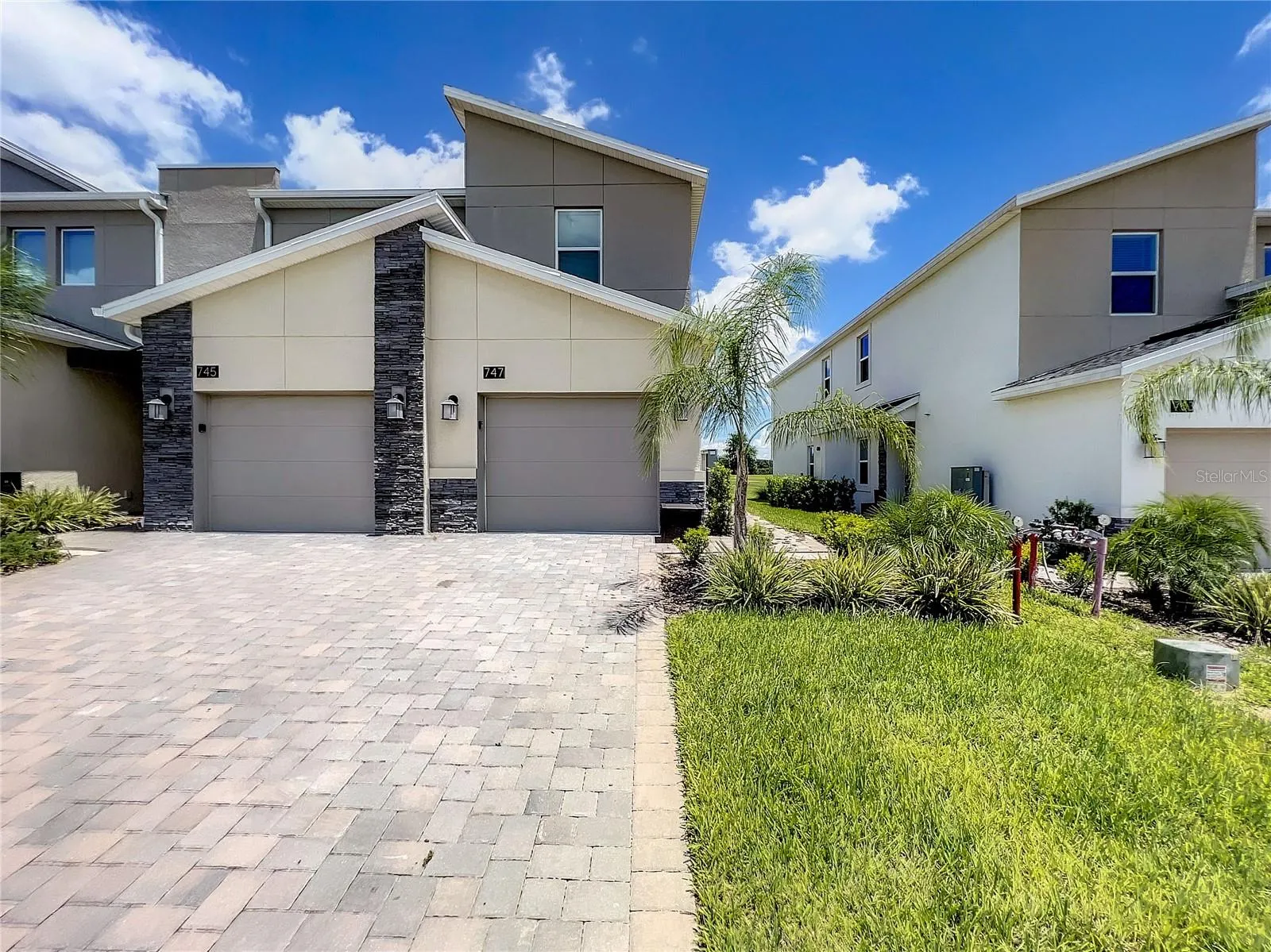 747 OCEAN COURSE AVE #747, #747