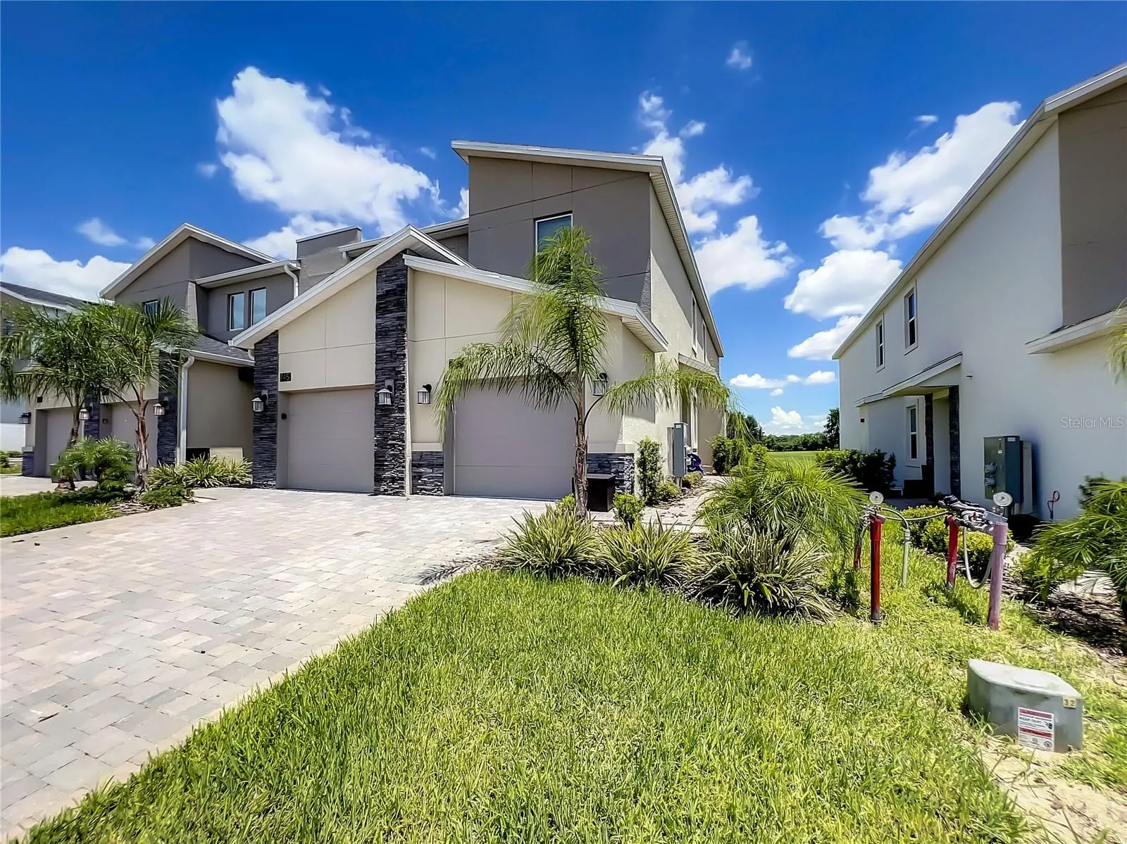 747 OCEAN COURSE AVE #747, #747