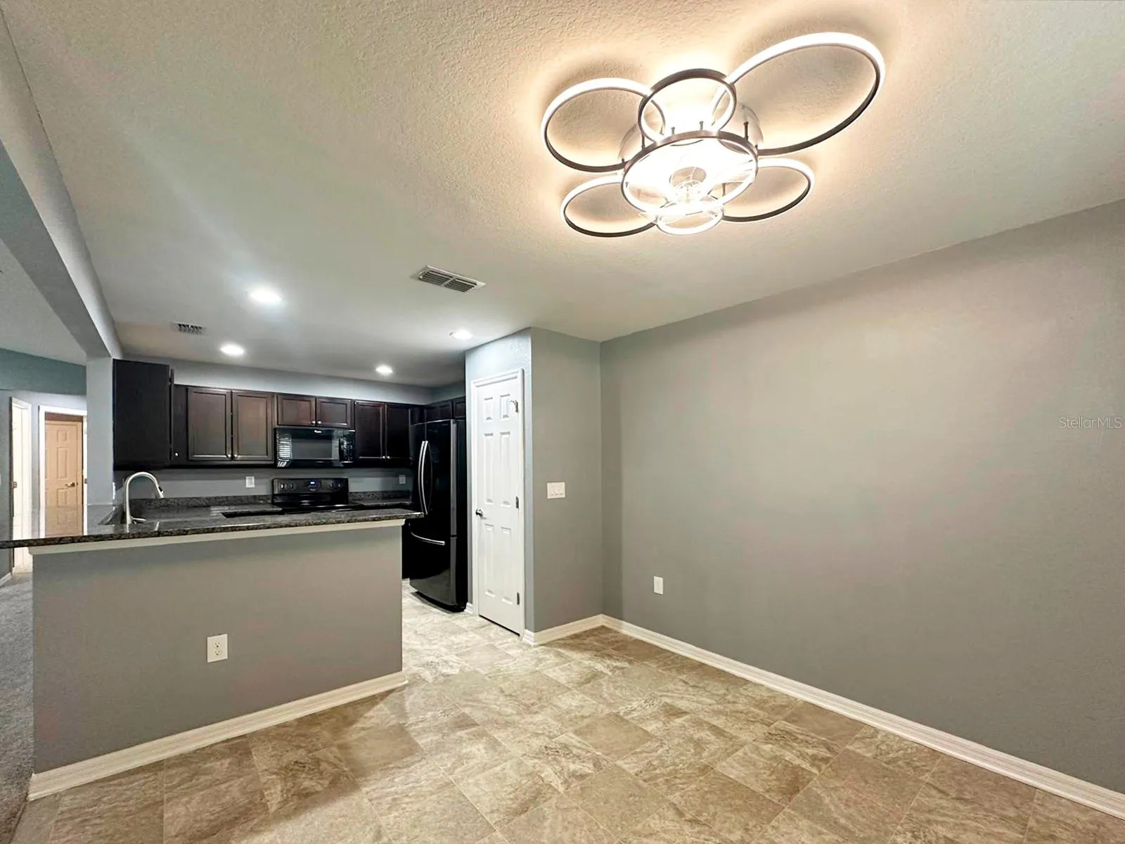 3051 GOLDEN EAGLE WAY