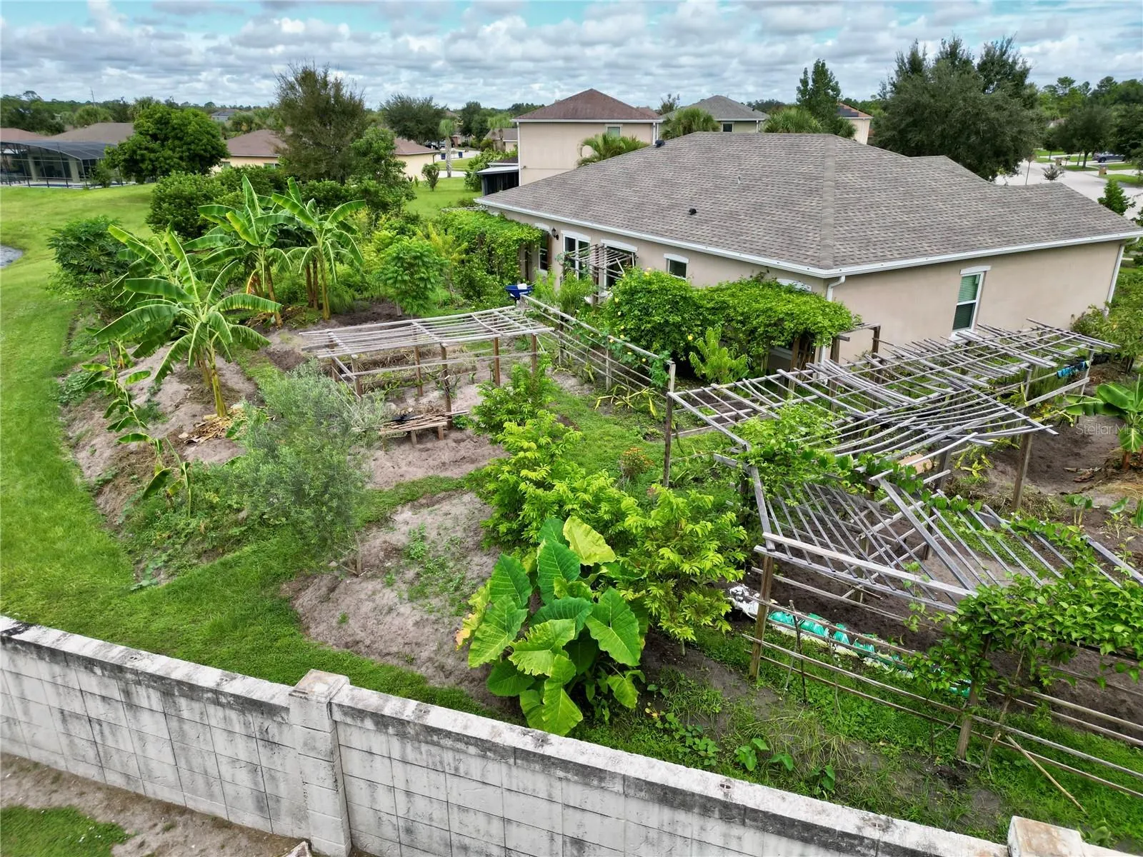 4168 KEY COLONY PL