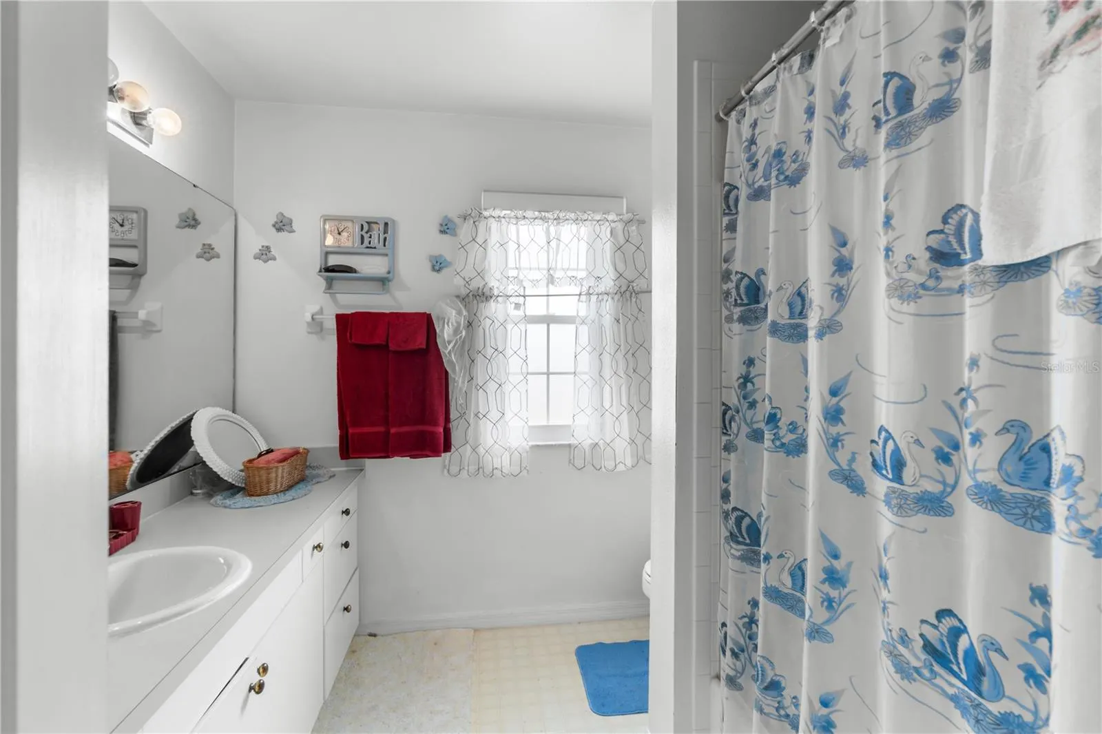 321 EDGEWOOD CT