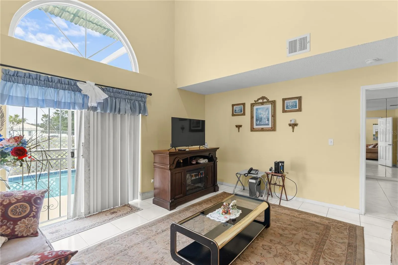 321 EDGEWOOD CT