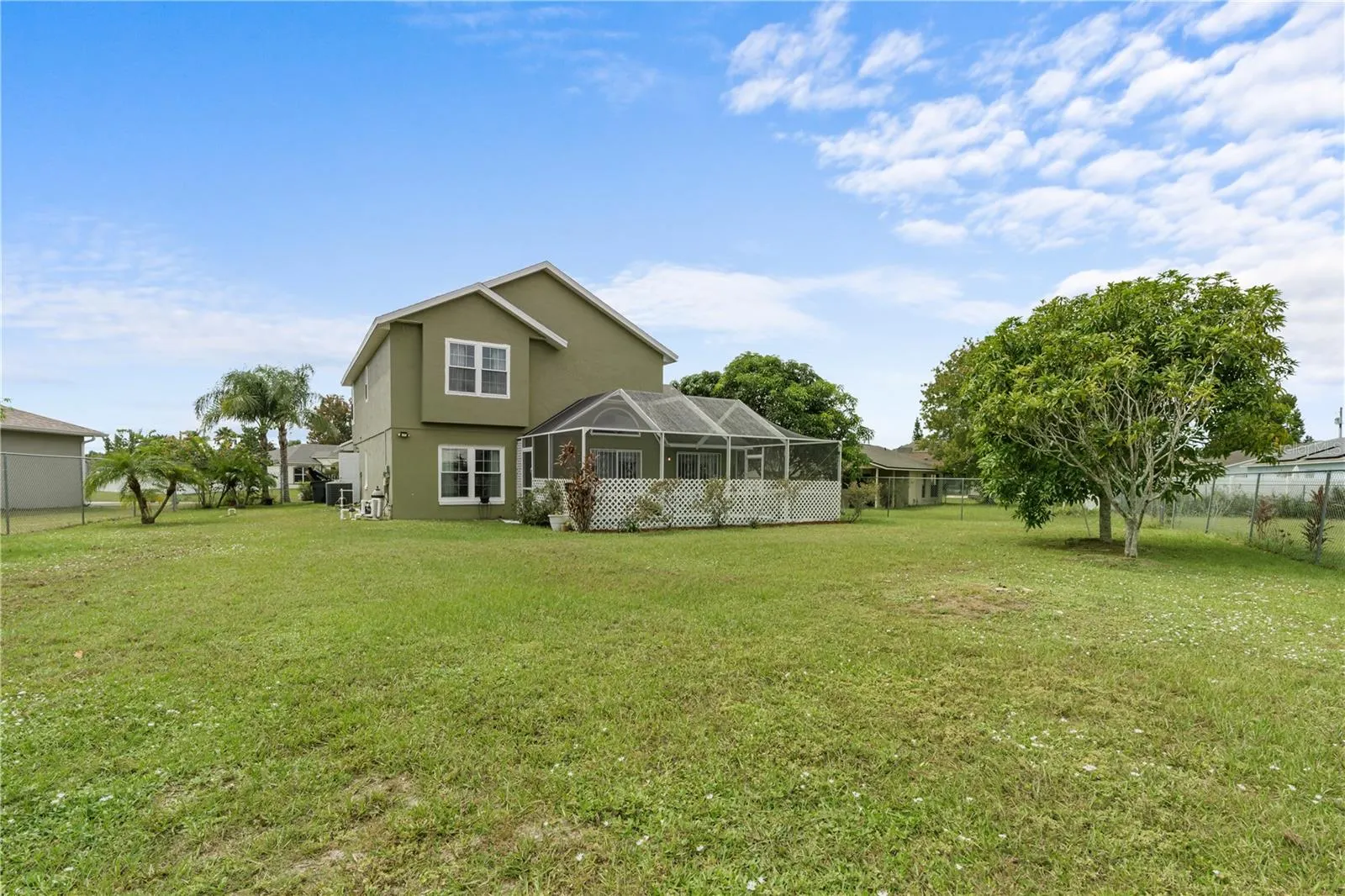 321 EDGEWOOD CT