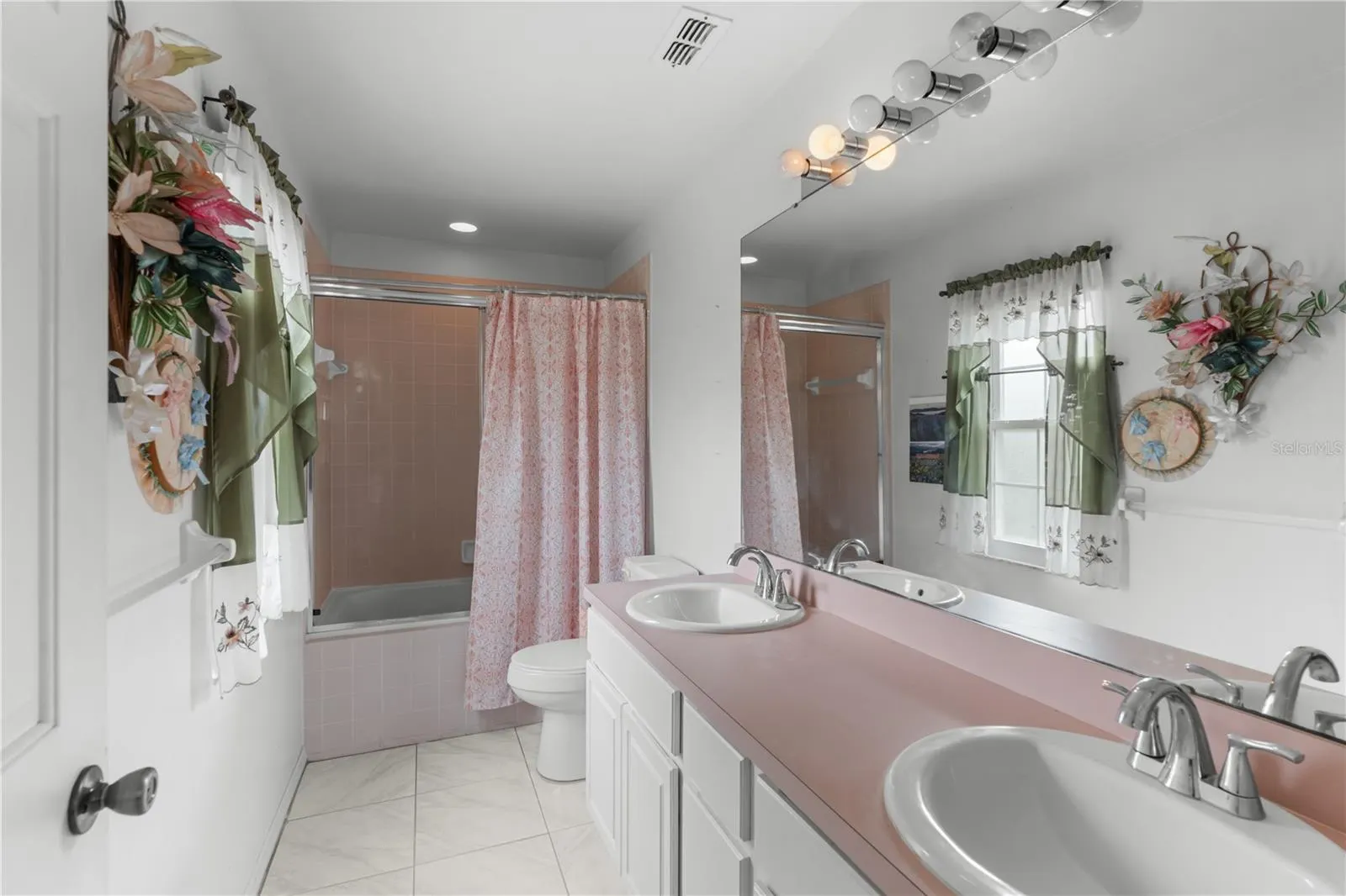 321 EDGEWOOD CT