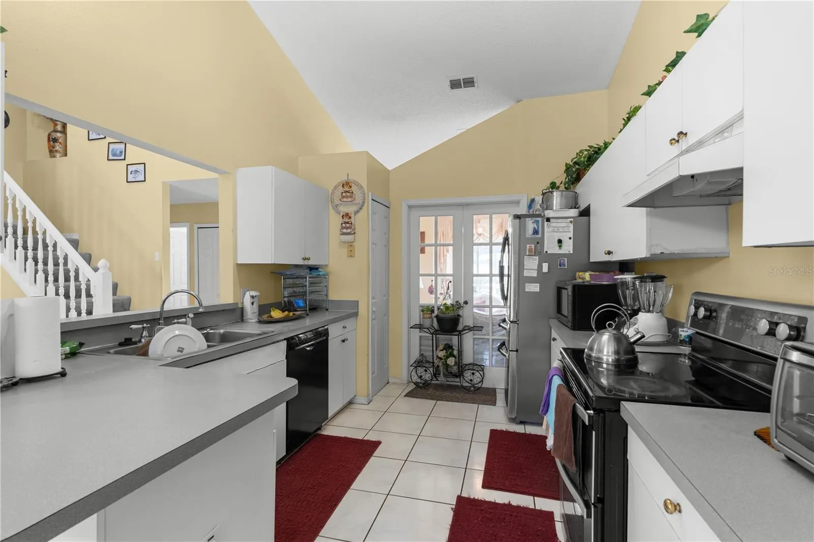 321 EDGEWOOD CT
