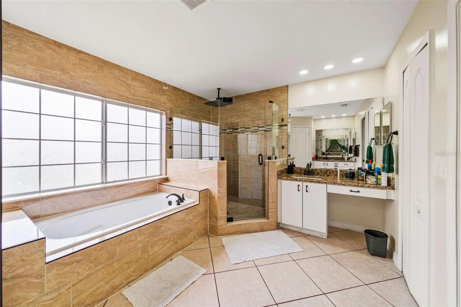 214 FARRINGTON LN