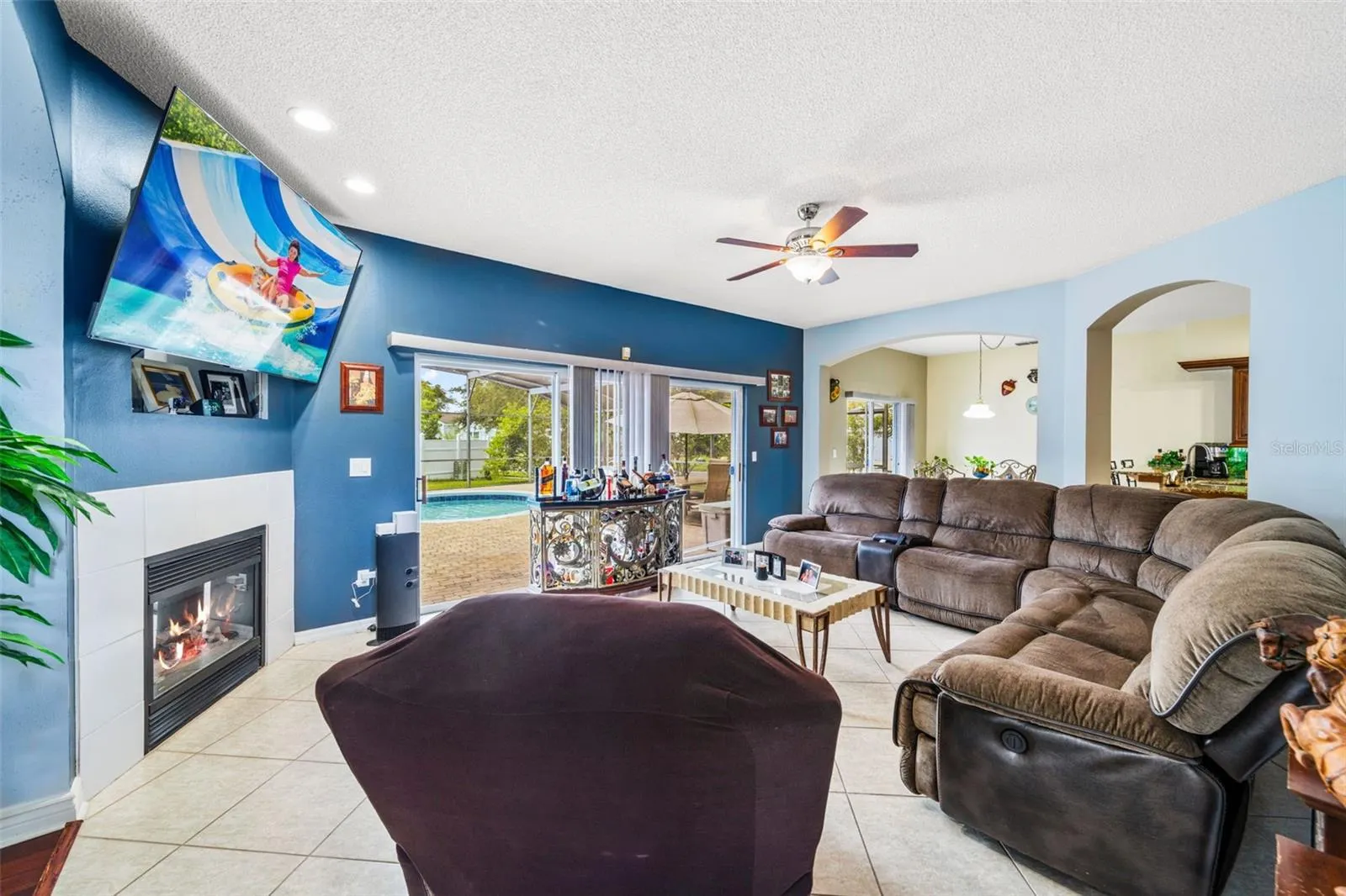 214 FARRINGTON LN