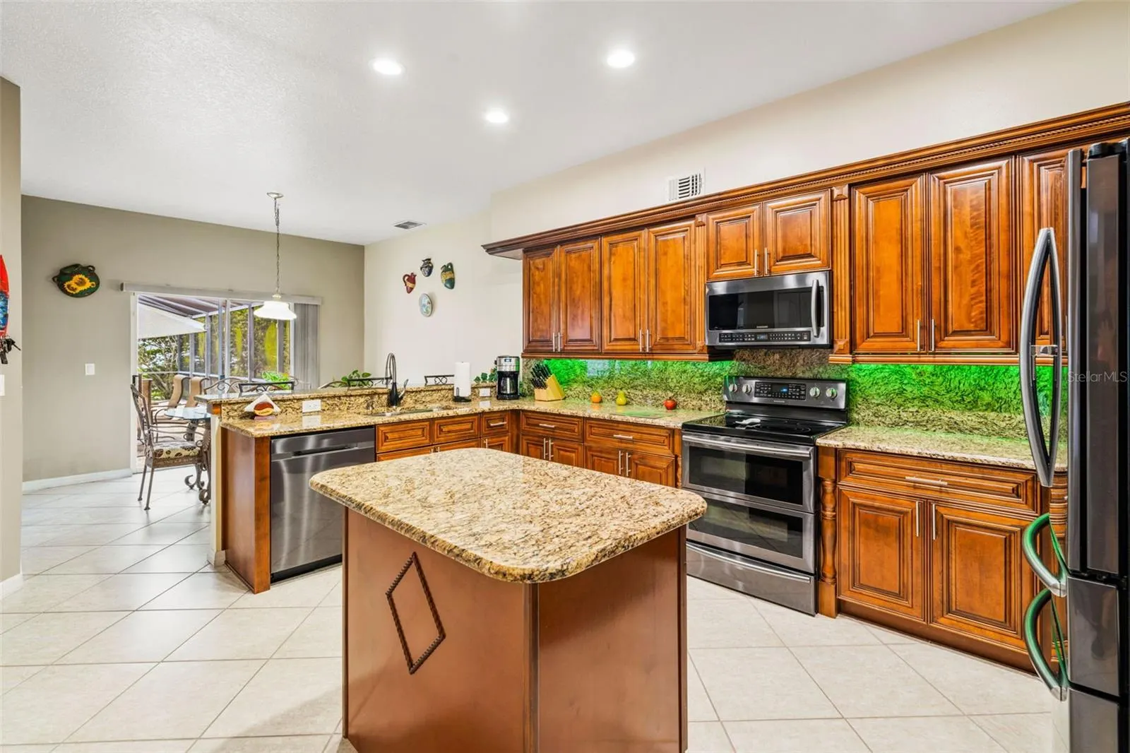 214 FARRINGTON LN