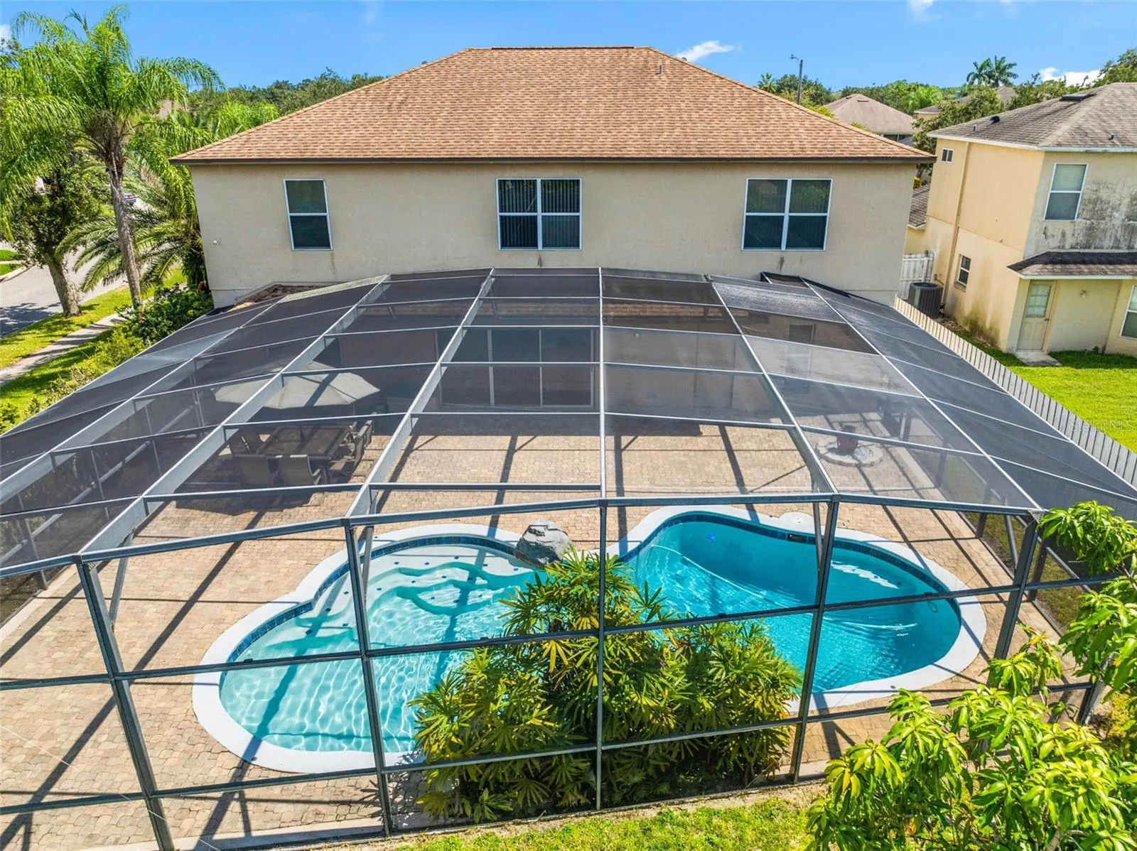 214 FARRINGTON LN