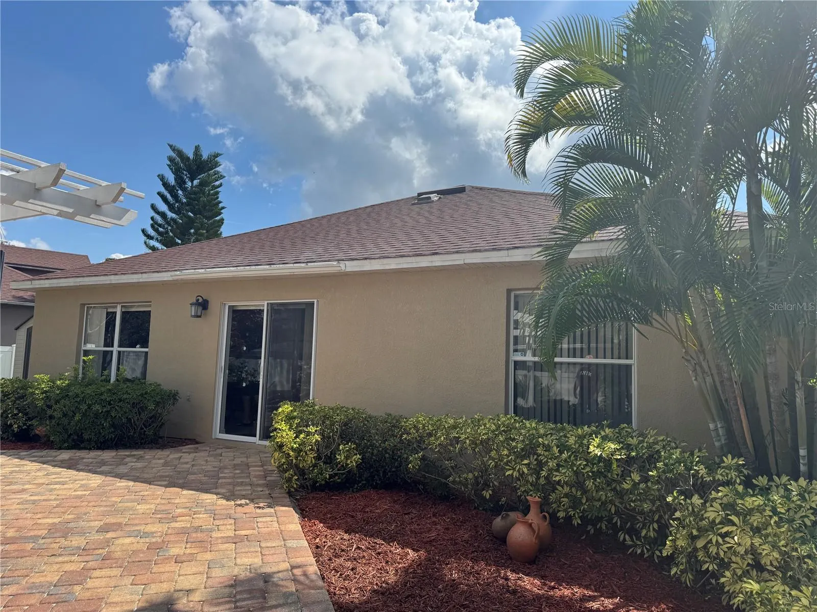 2300 SAPHIRE CT