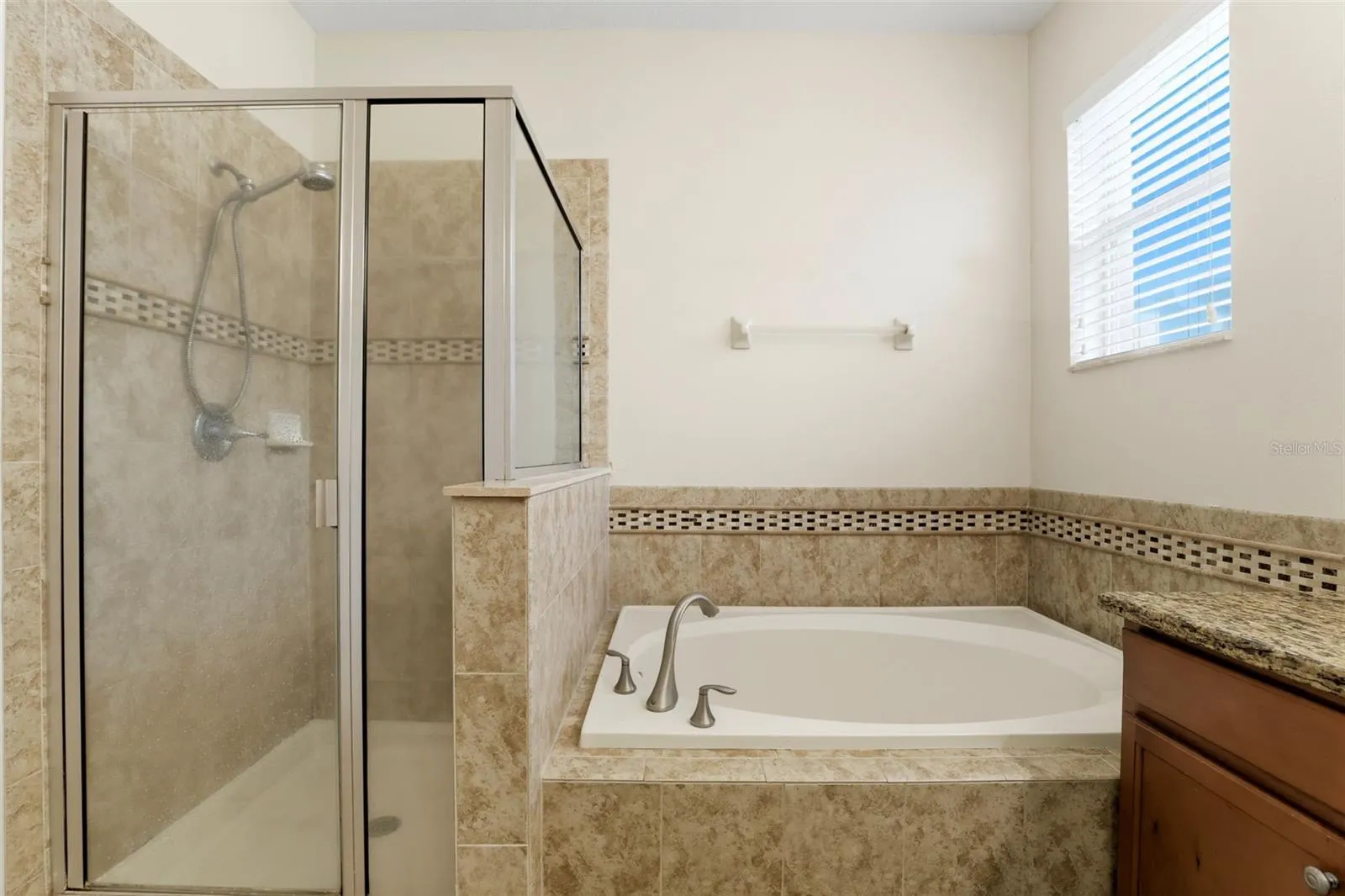 2603 CARRICKTON CIR