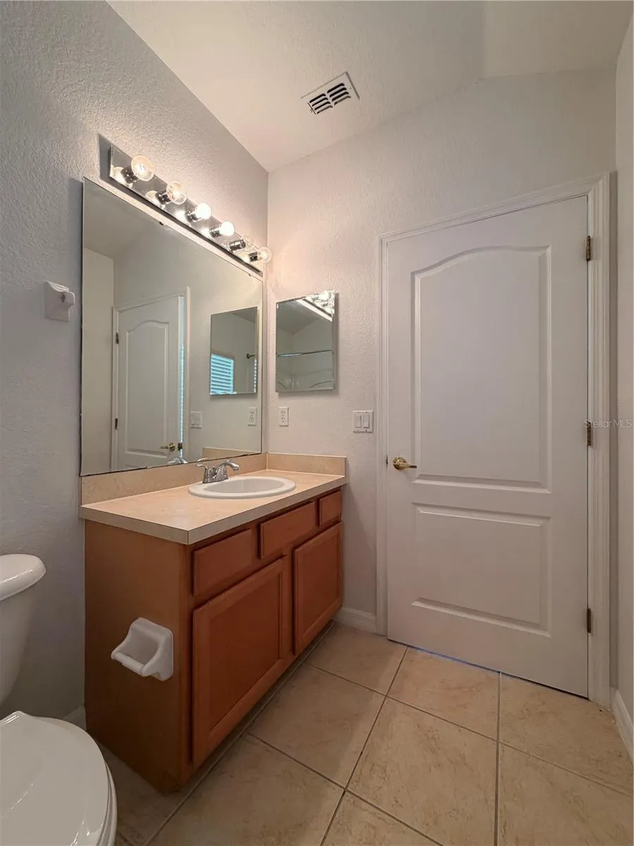 2374 CARAVELLE CIR