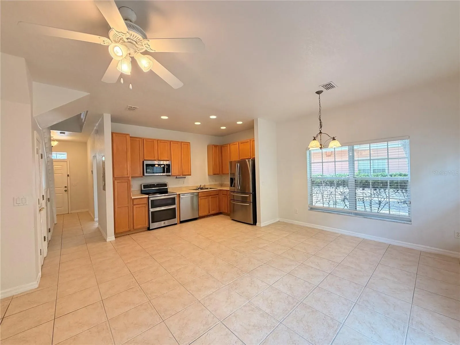 2374 CARAVELLE CIR