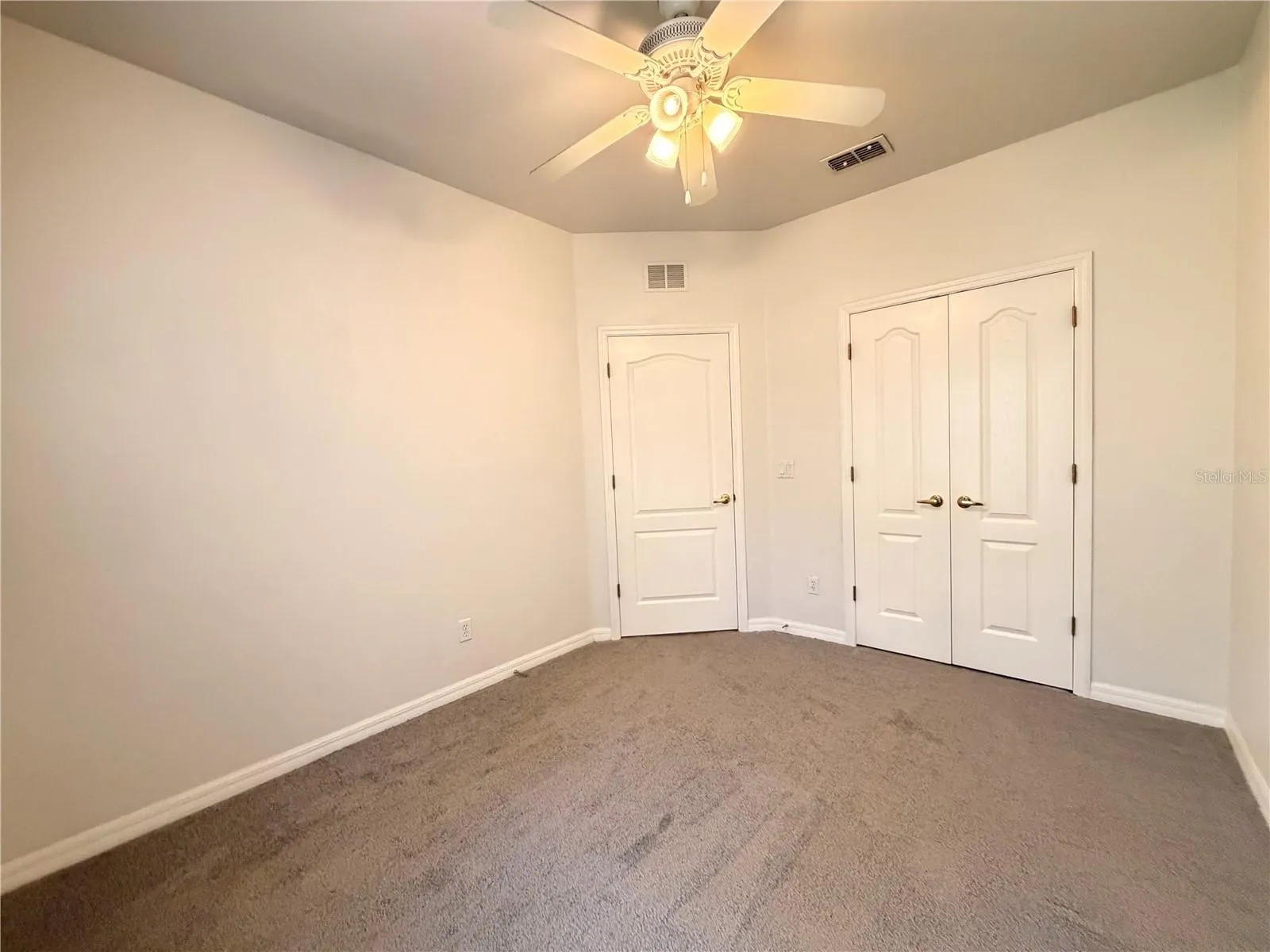2374 CARAVELLE CIR