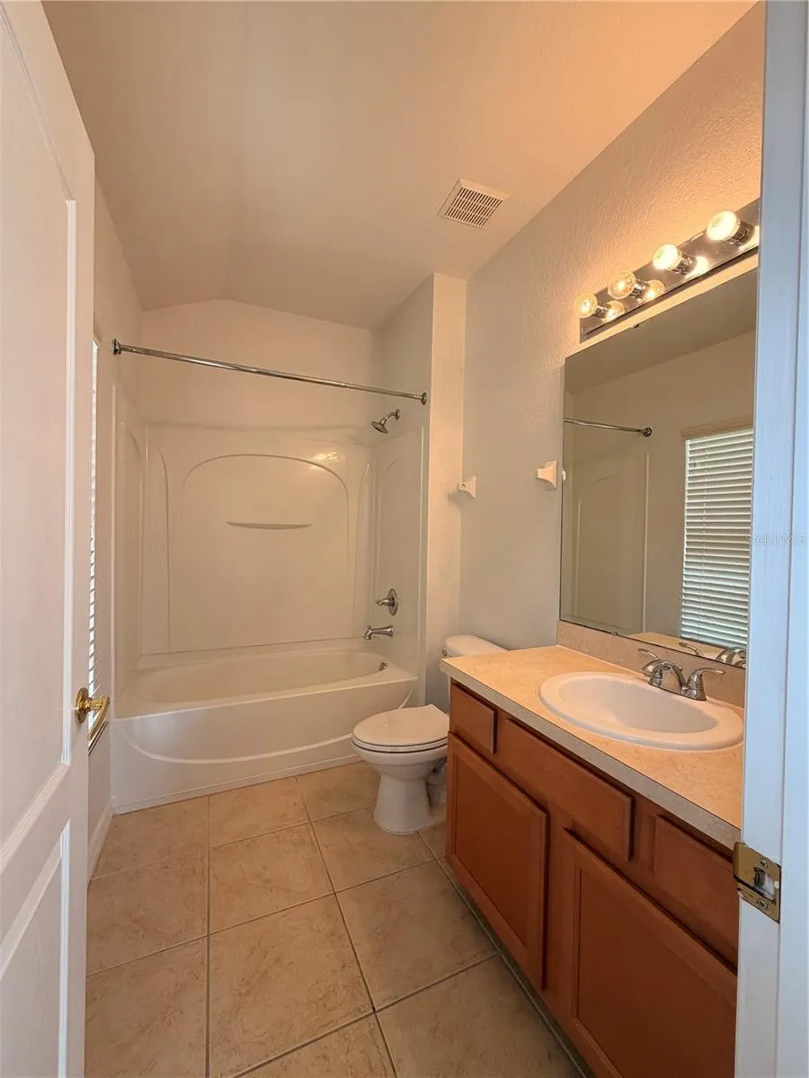2374 CARAVELLE CIR