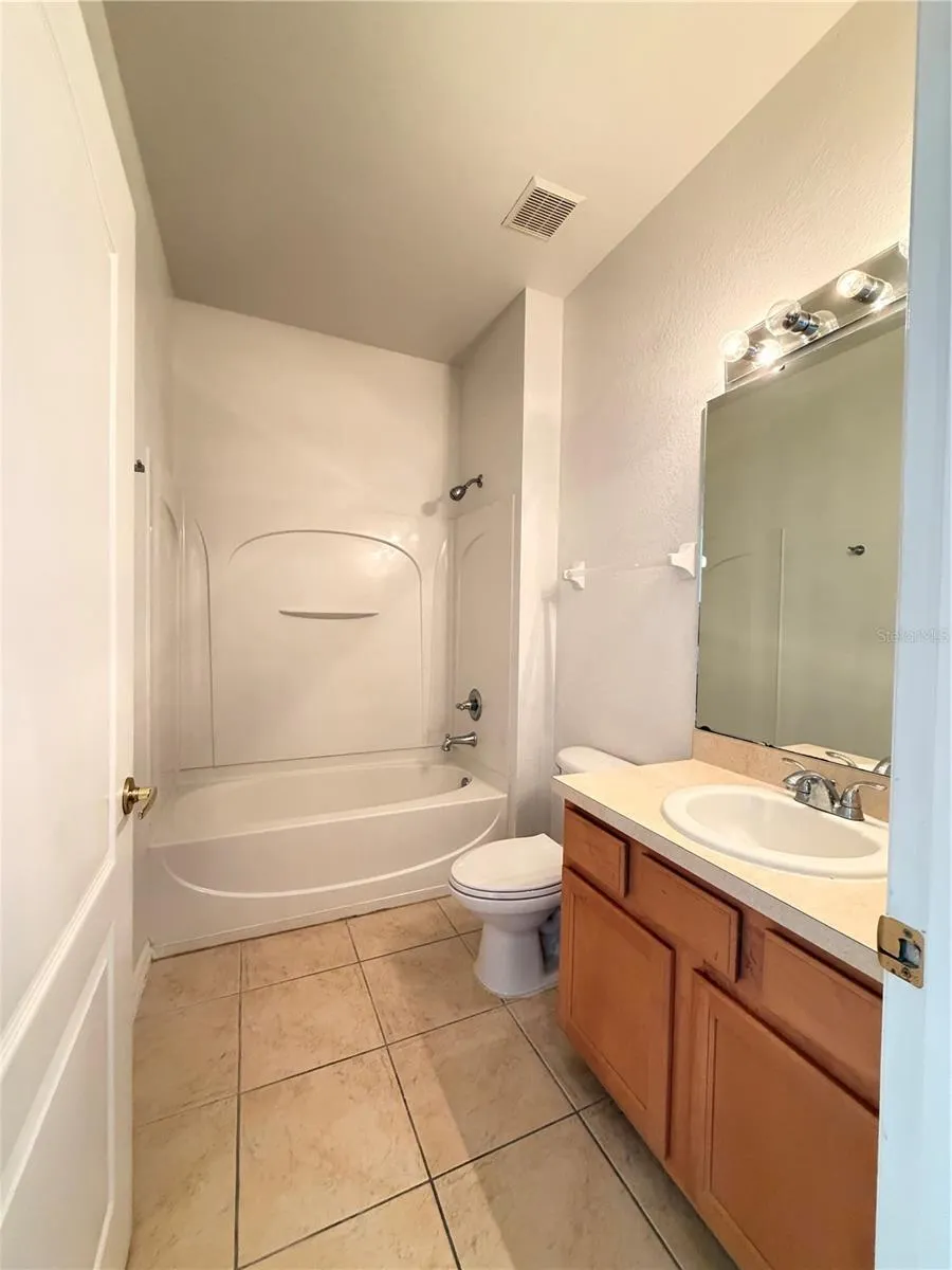 2374 CARAVELLE CIR