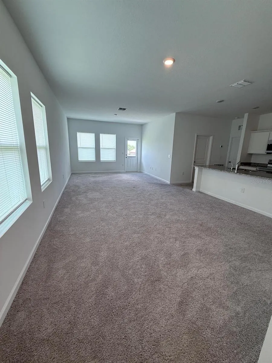 452 HENNEPIN LOOP
