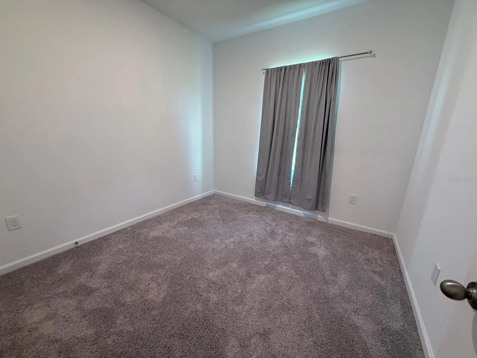 452 HENNEPIN LOOP