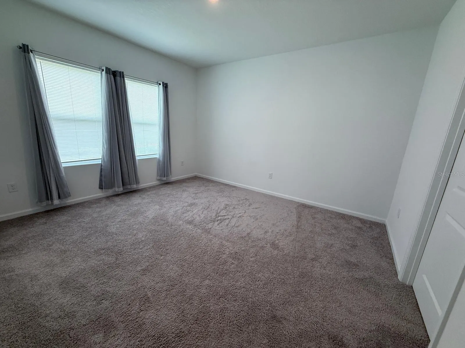 452 HENNEPIN LOOP