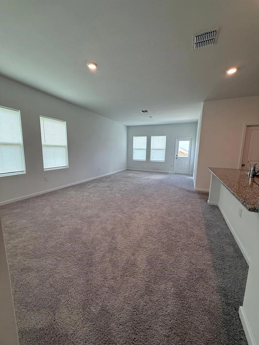 452 HENNEPIN LOOP