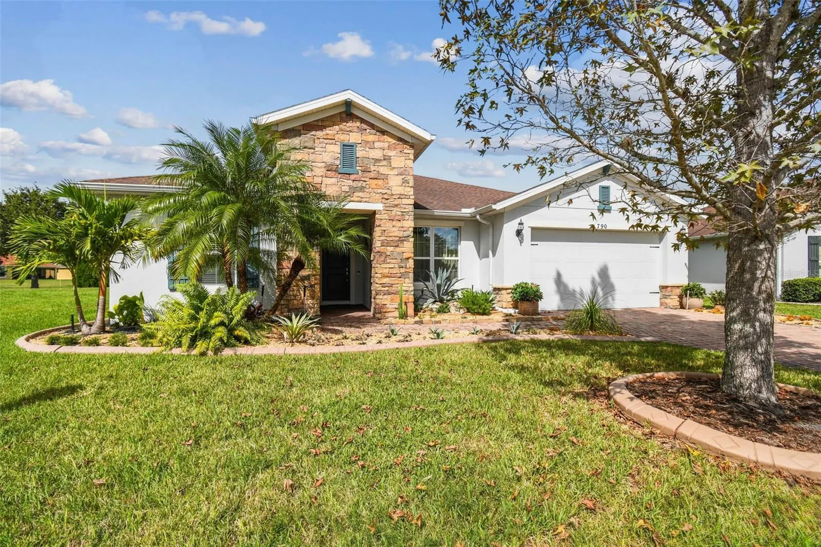 790 CARMEL LN