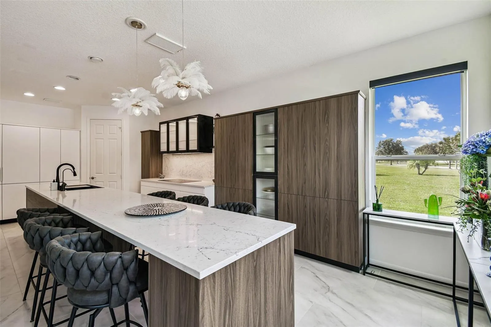 790 CARMEL LN