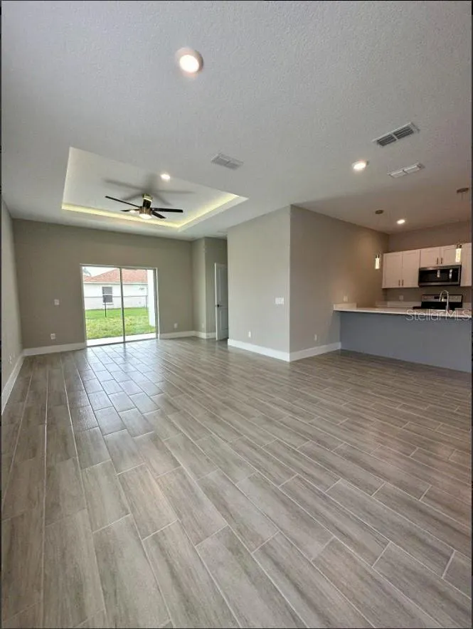 547 ALBATROSS DR #B, #B