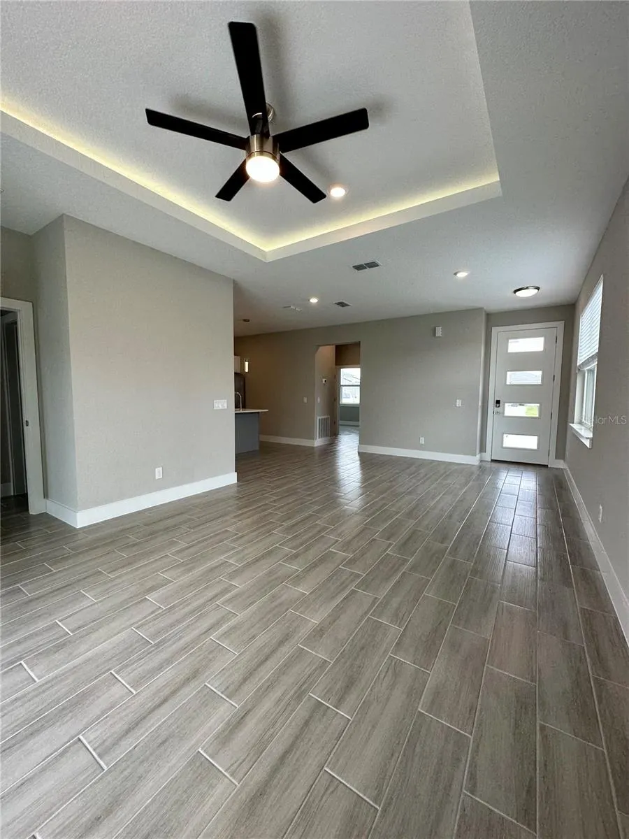 547 ALBATROSS DR #B, #B
