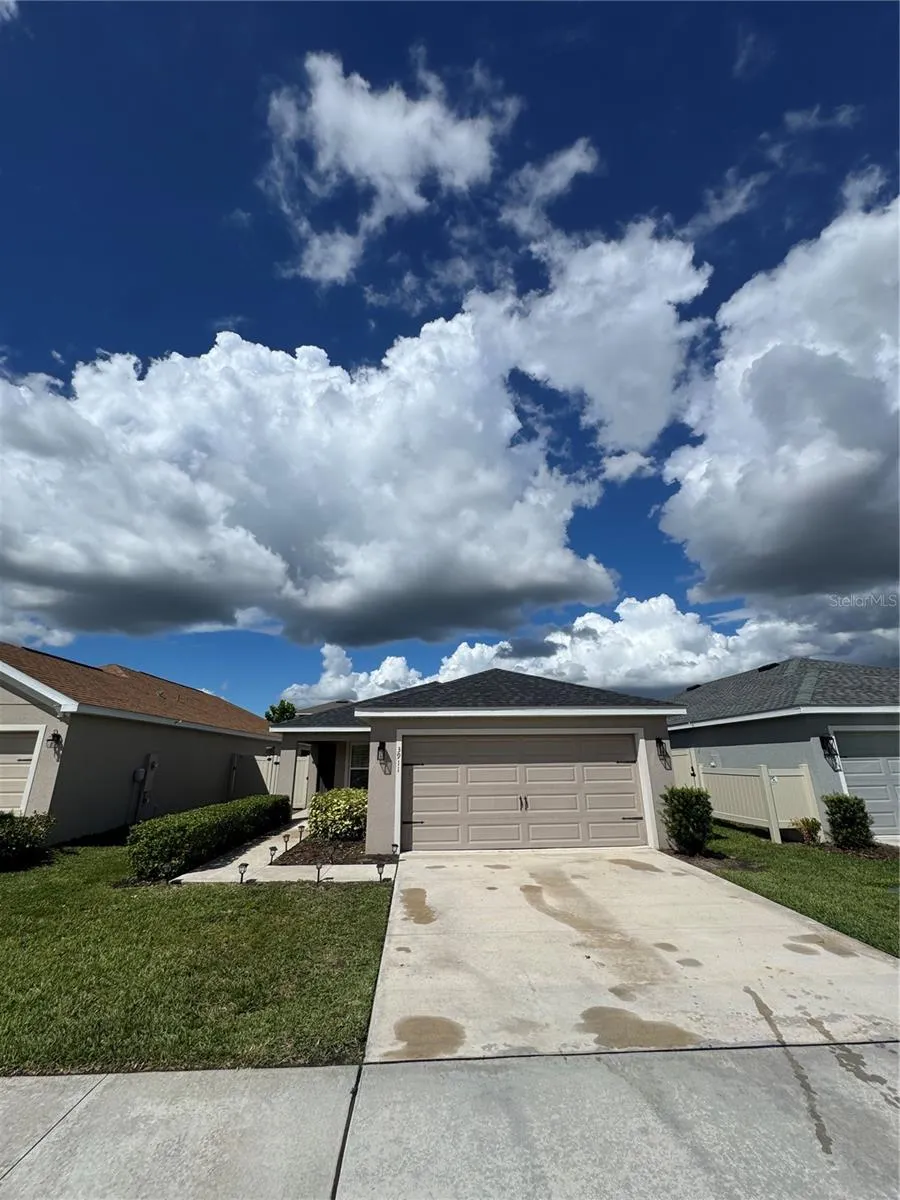 3911 PALAZZO PL