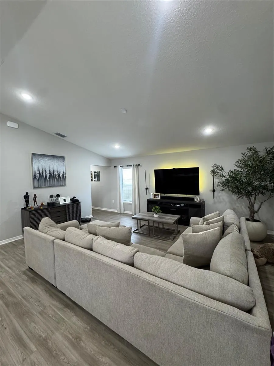 3911 PALAZZO PL