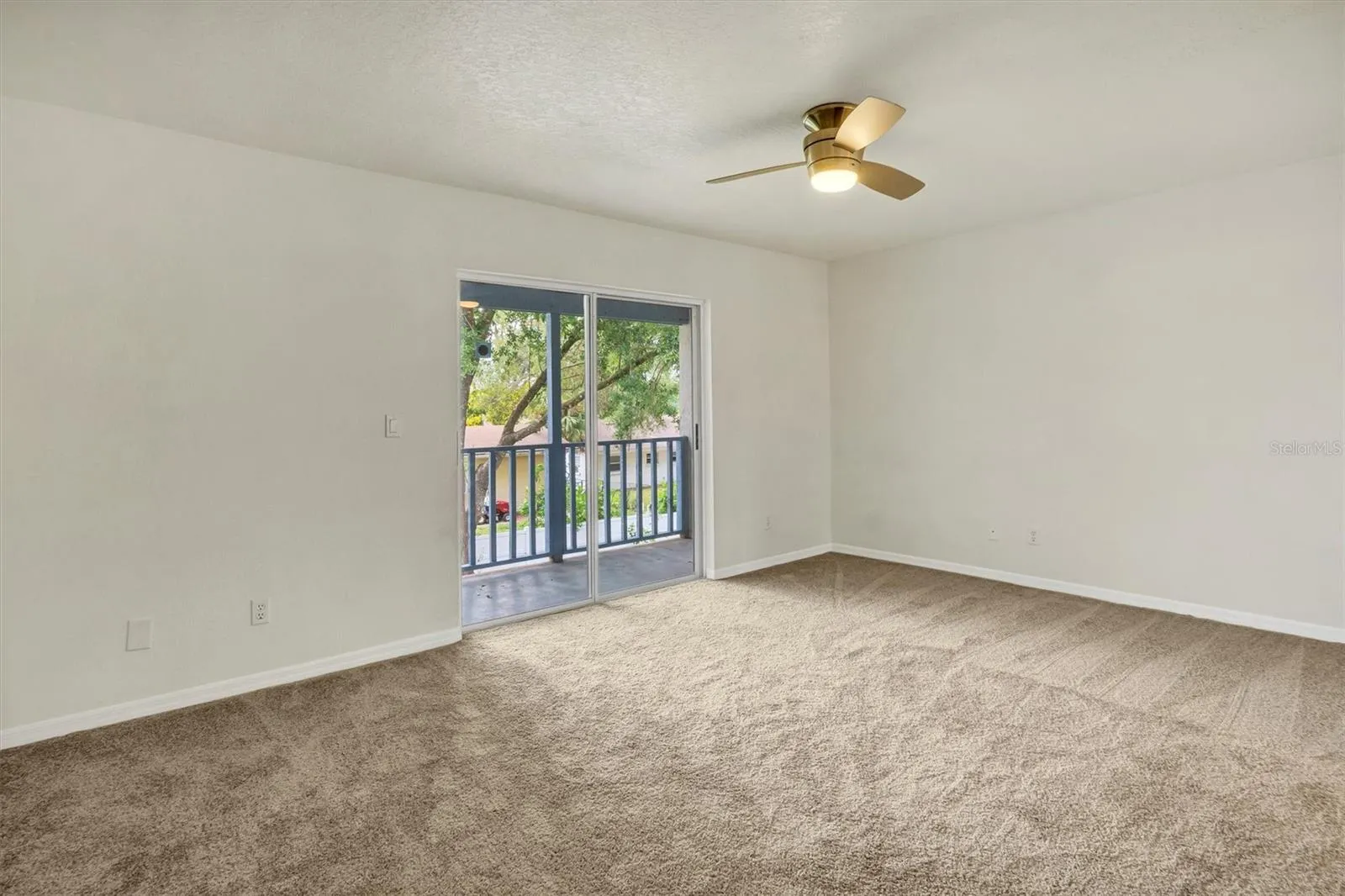 2304 ISLE ROYALE CT SE