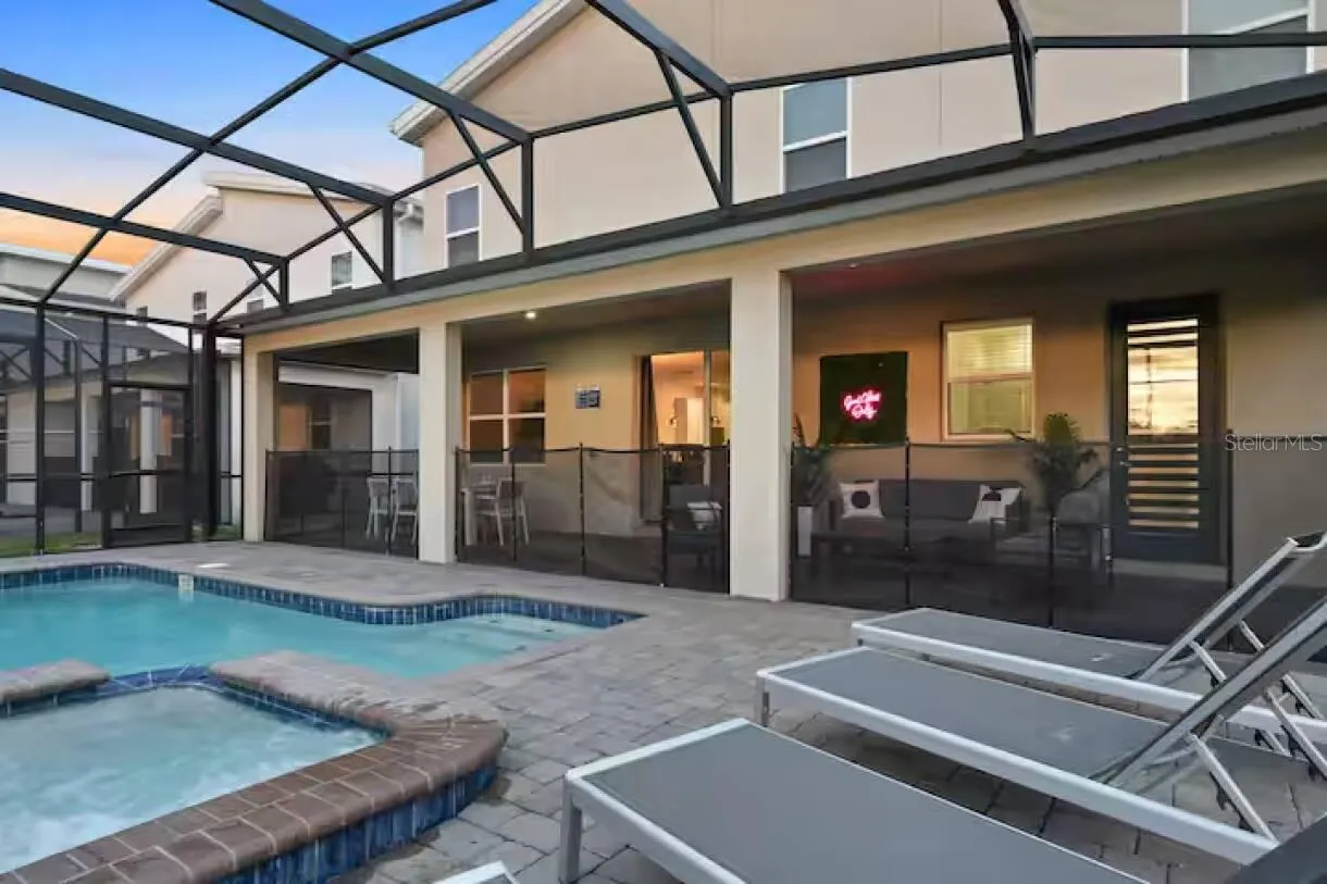 2721 BOOKMARK DR