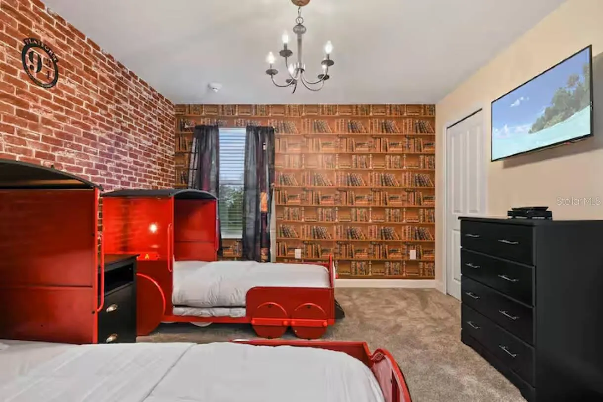2721 BOOKMARK DR