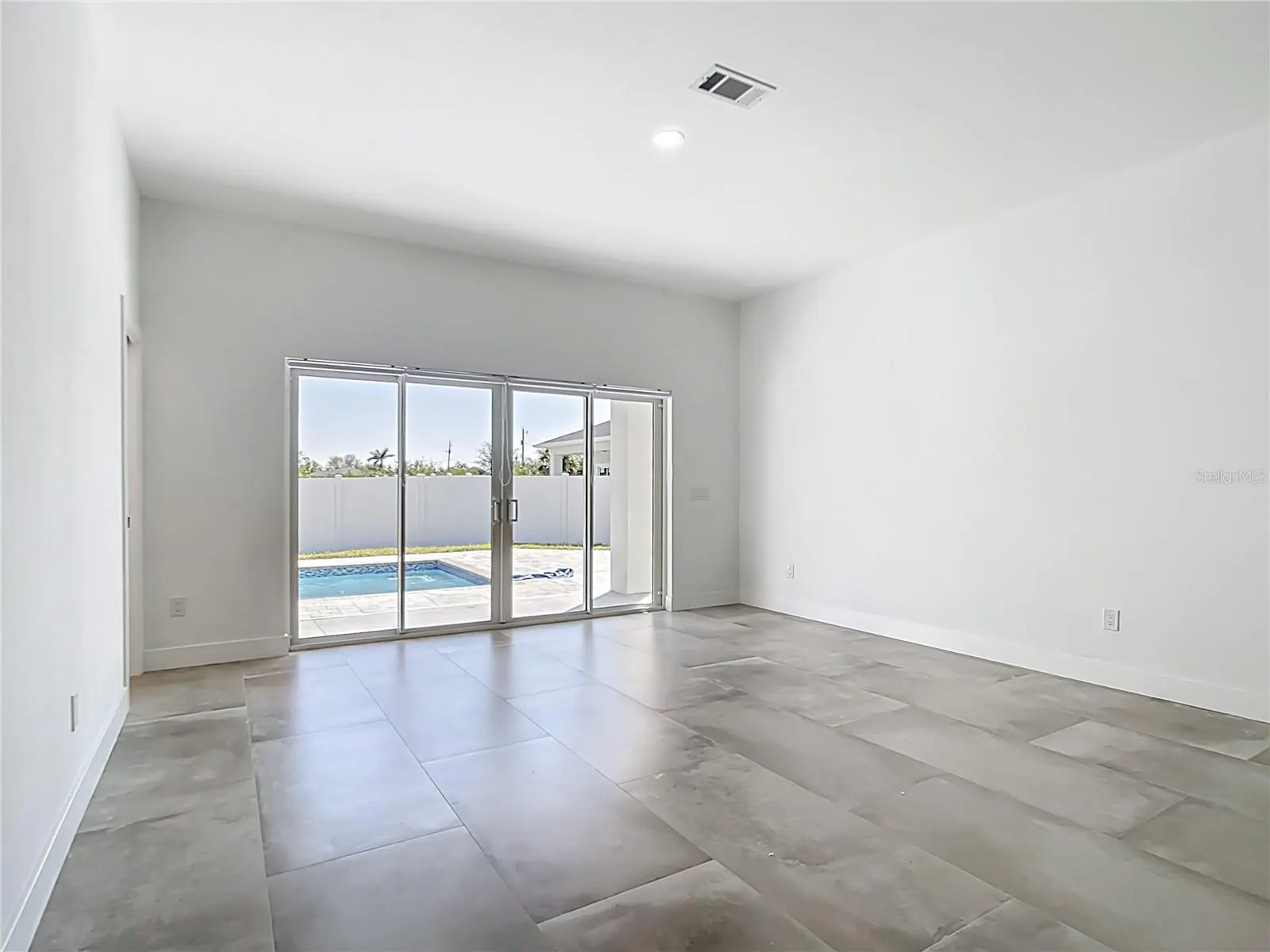 159 ANTILLA DR