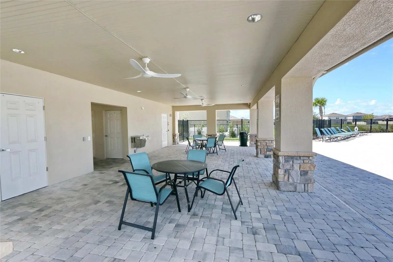 3306 PINE LILY AVE