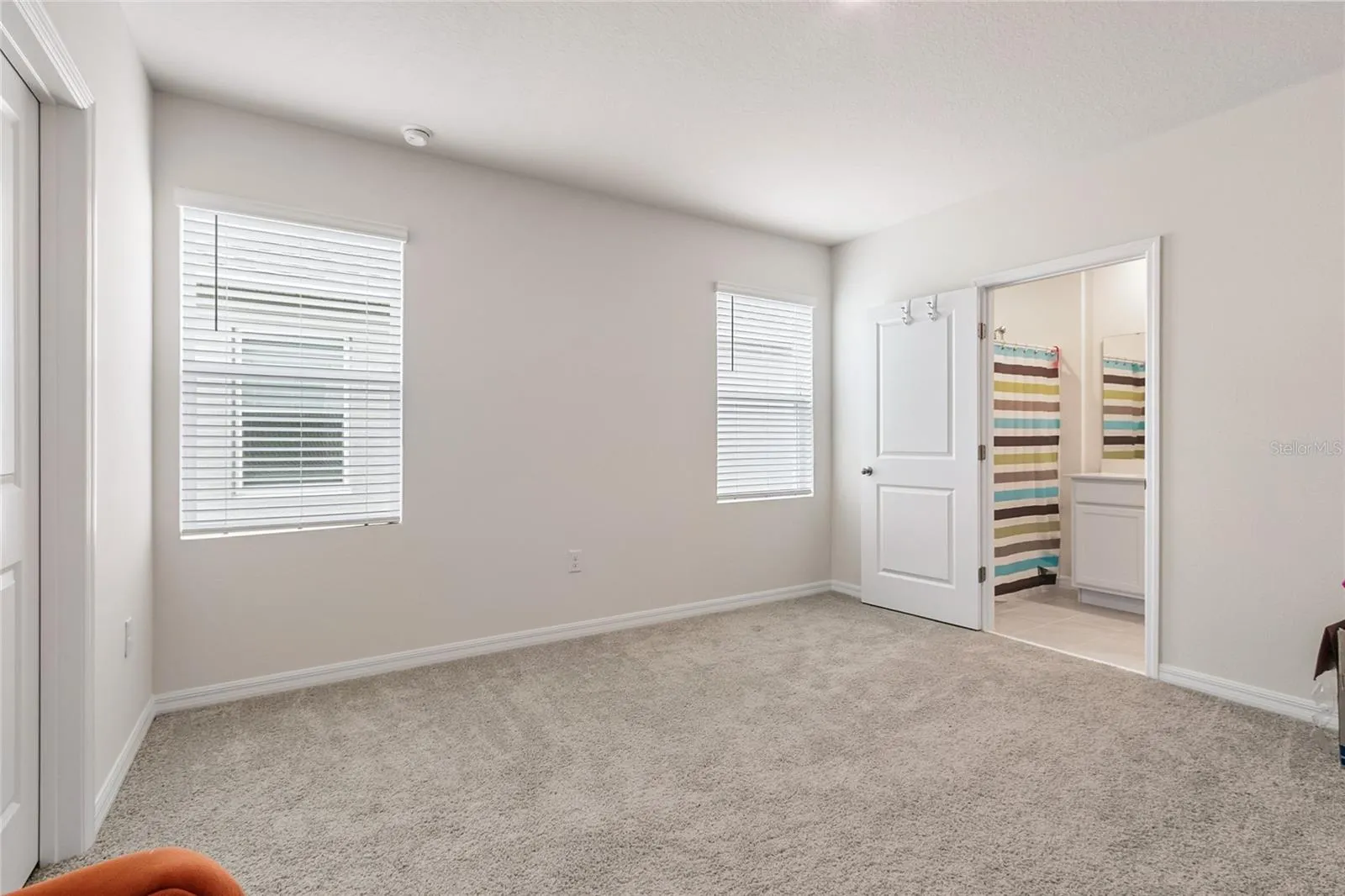 3306 PINE LILY AVE