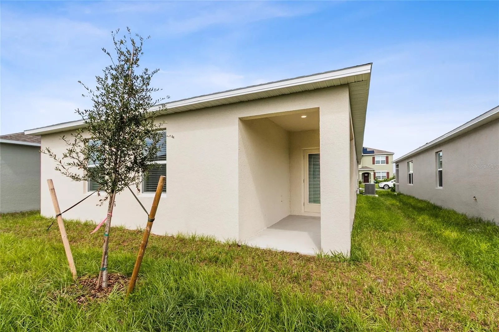 3306 PINE LILY AVE
