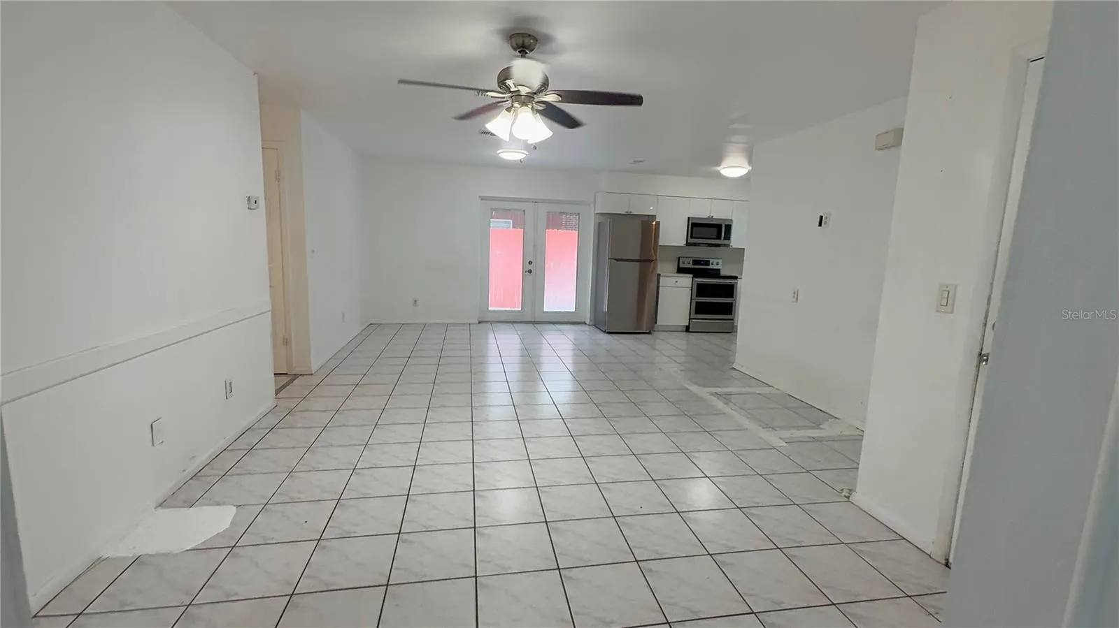 226 ROSLAND DR
