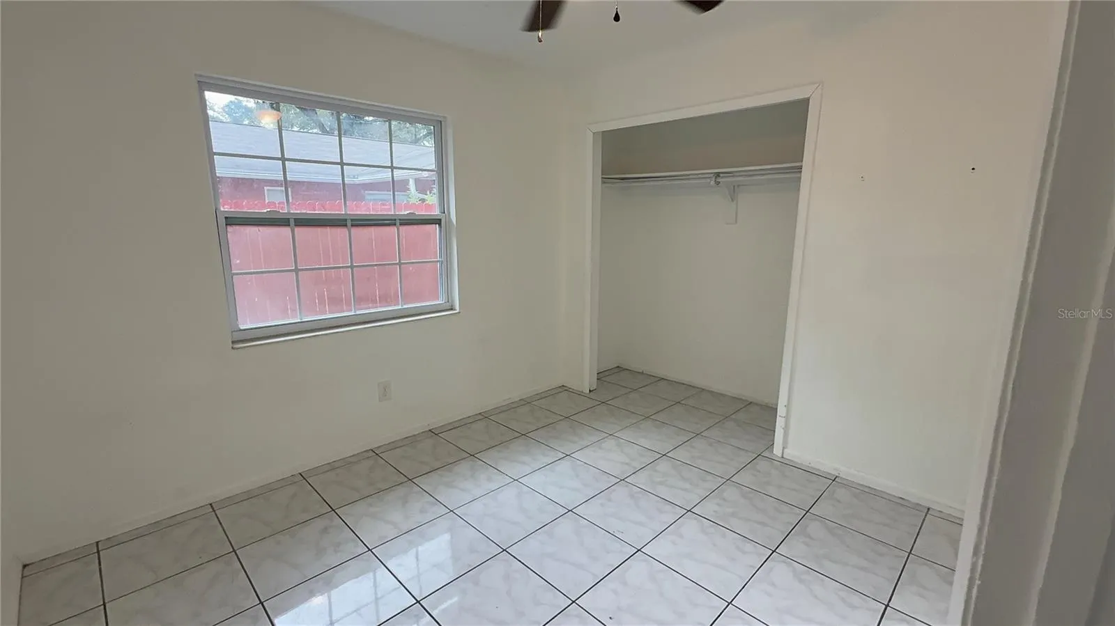 226 ROSLAND DR