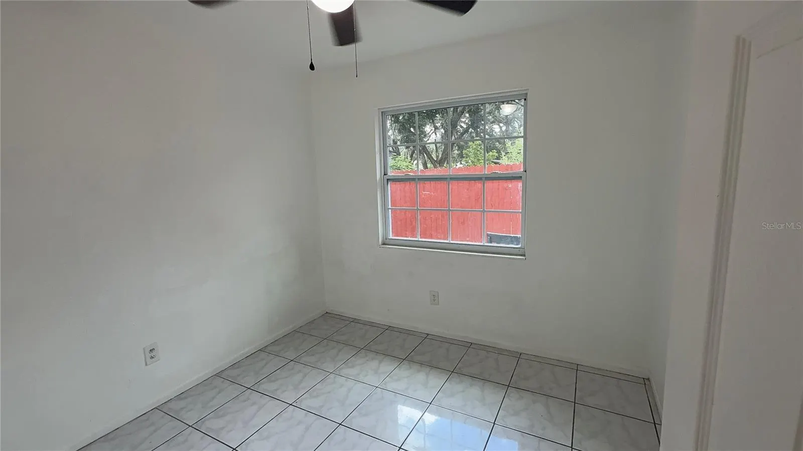226 ROSLAND DR