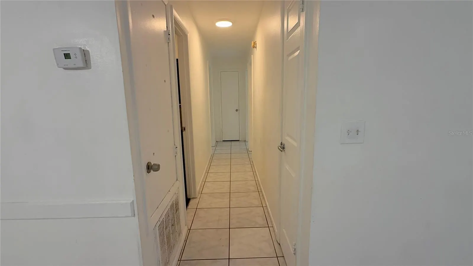 226 ROSLAND DR